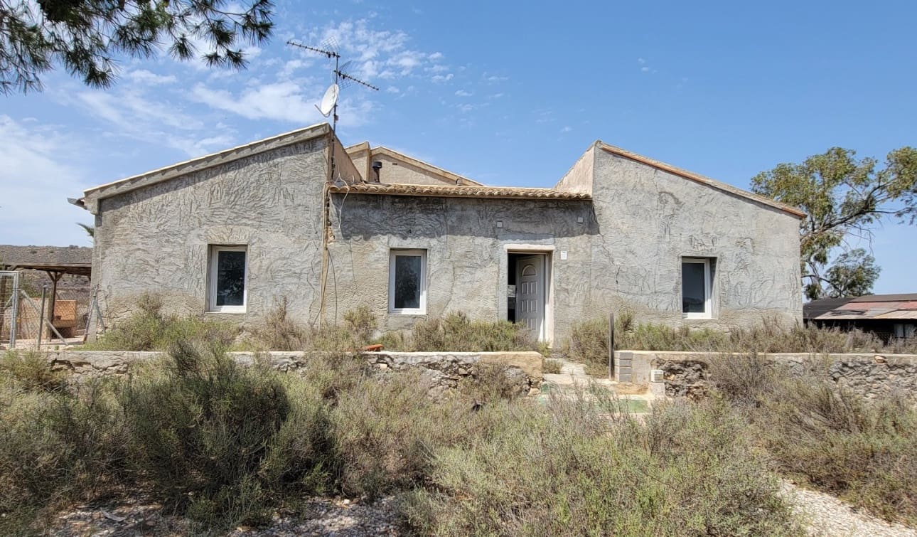 4 soveværelse Finca/Landehus til salg i Torremendo med swimmingpool - € 119.995 (Ref: 7848615)