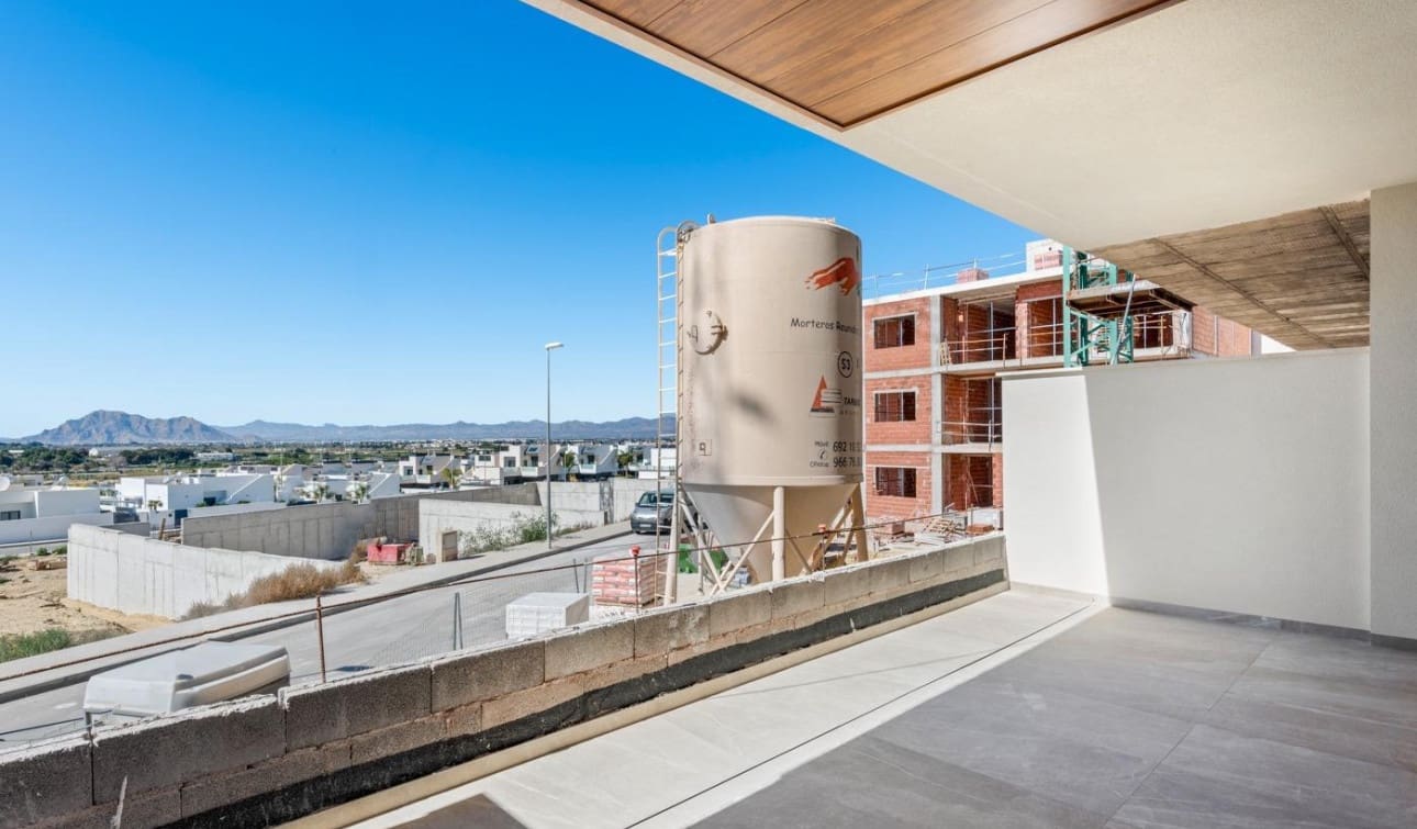 2 soveværelse Penthouse til salg i Benijofar med swimmingpool - € 421.000 (Ref: 8402527)