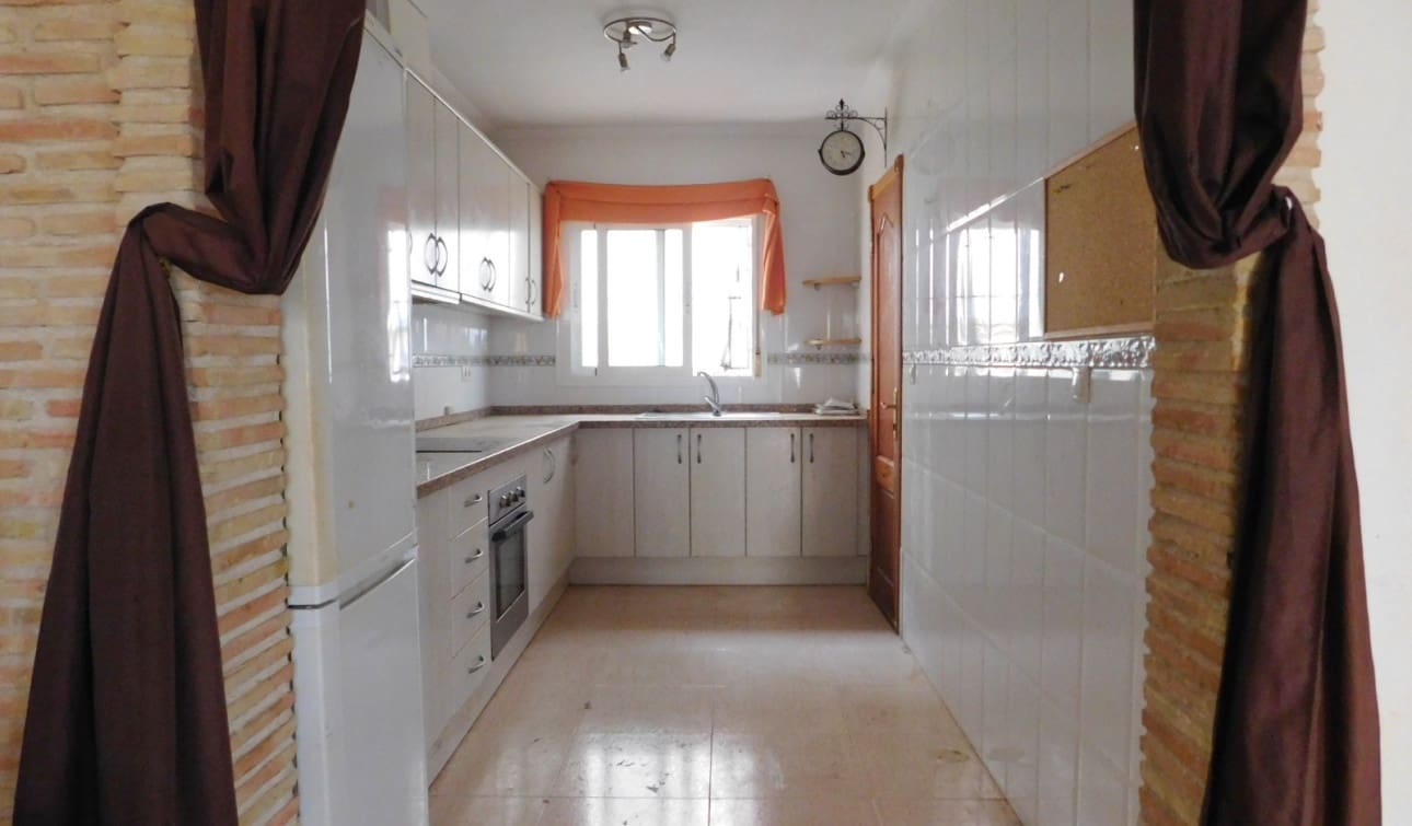 3 bedroom Villa for sale in Ciudad Quesada with pool - € 190,000 (Ref: 8762581)