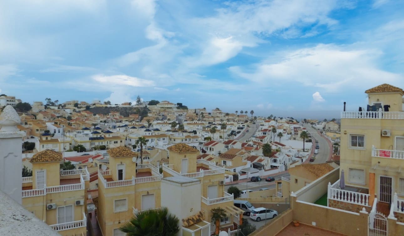 3 bedroom Villa for sale in Ciudad Quesada with pool - € 190,000 (Ref: 8762581)