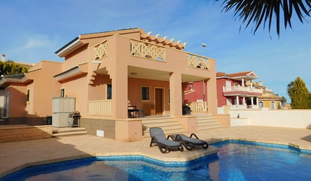 4 Zimmer Villa zu verkaufen in Ciudad Quesada, Rojales mit Pool - 520.000 € (Ref: 8850286)