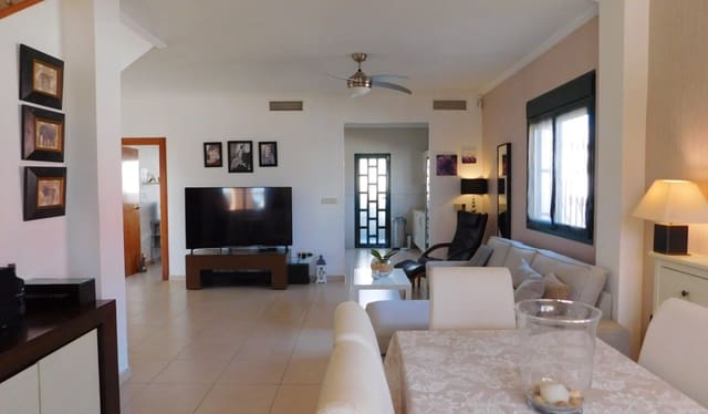 4 Zimmer Villa zu verkaufen in Ciudad Quesada, Rojales mit Pool - 520.000 € (Ref: 8850286)
