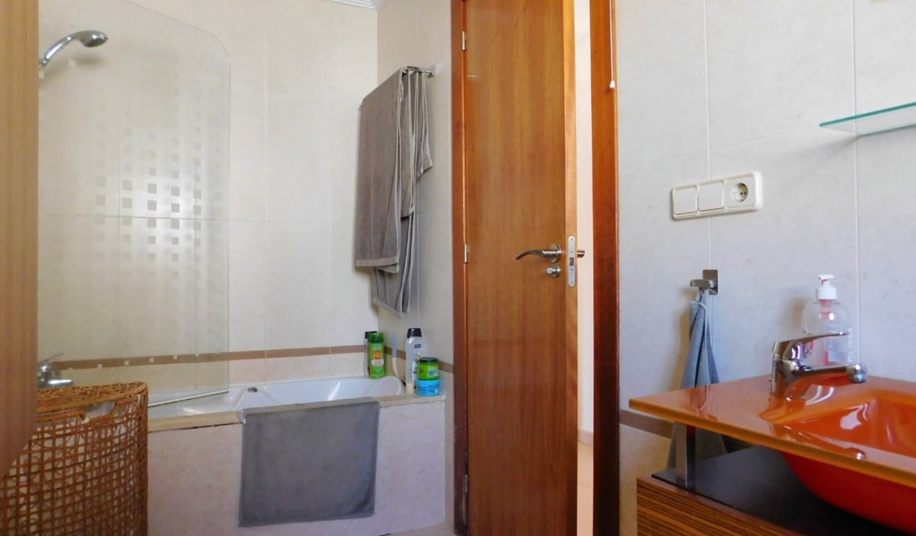 4 Zimmer Villa zu verkaufen in Ciudad Quesada mit Pool - 520.000 € (Ref: 8850286)