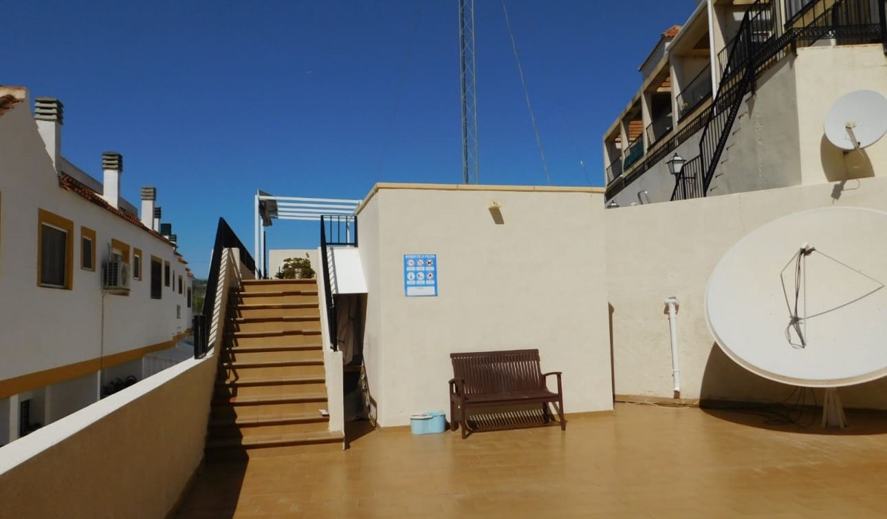 2 slaapkamer Huis te koop in Torremendo met zwembad garage - € 125.000 (Ref: 8947663)