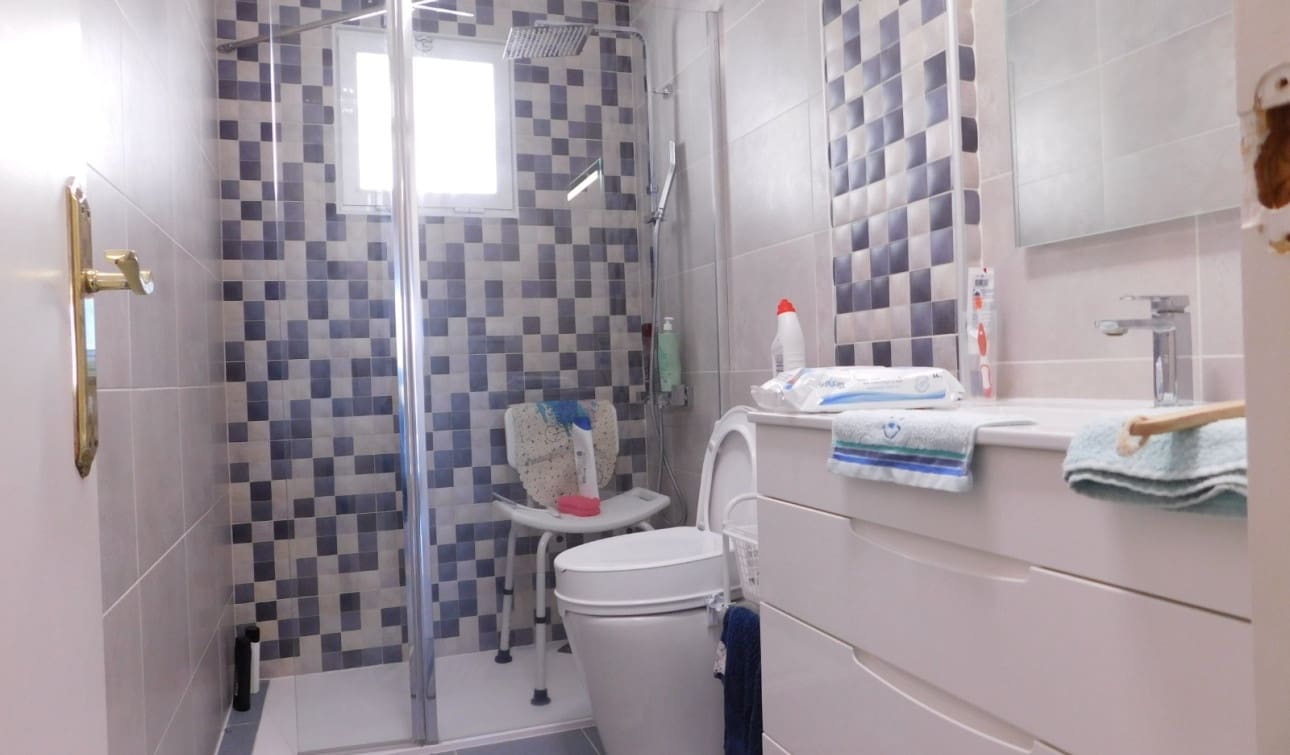 2 slaapkamer Huis te koop in Torremendo met zwembad garage - € 125.000 (Ref: 8947663)