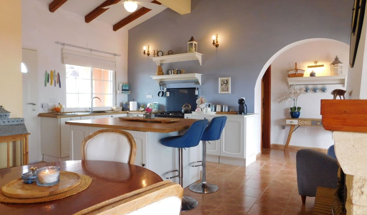 3 bedroom Villa for sale in Dolores with pool - € 460,000 (Ref: 8977713)