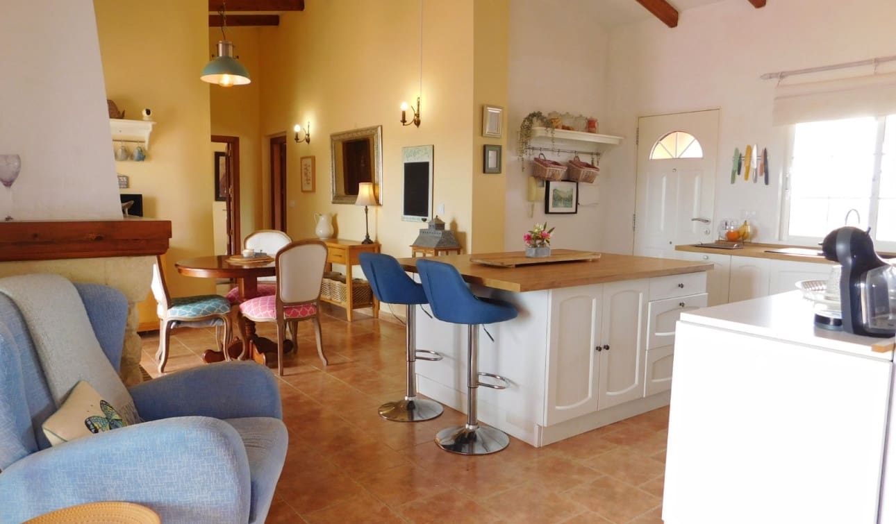 3 bedroom Villa for sale in Dolores with pool - € 460,000 (Ref: 8977713)