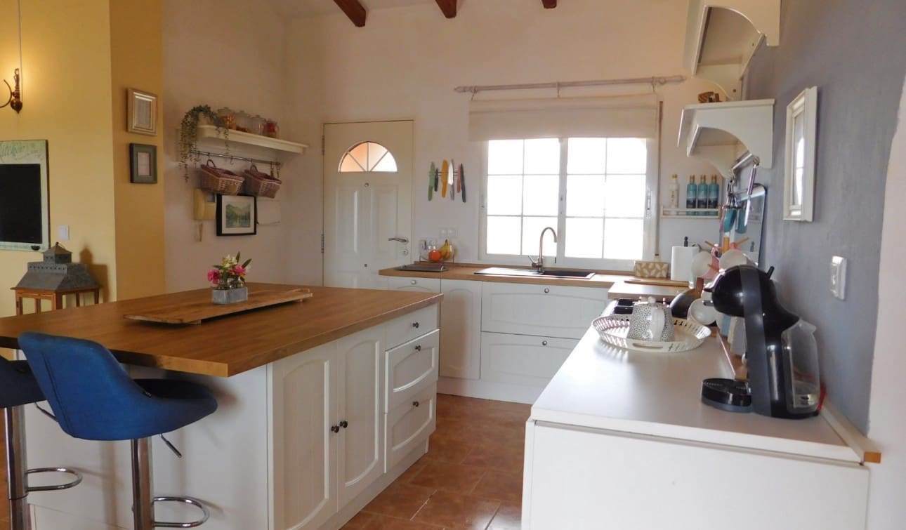 3 bedroom Villa for sale in Dolores with pool - € 460,000 (Ref: 8977713)