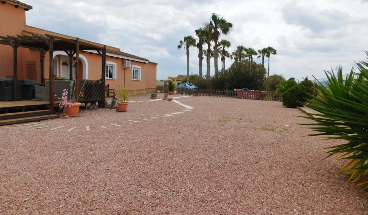 3 bedroom Villa for sale in Dolores with pool - € 460,000 (Ref: 8977713)