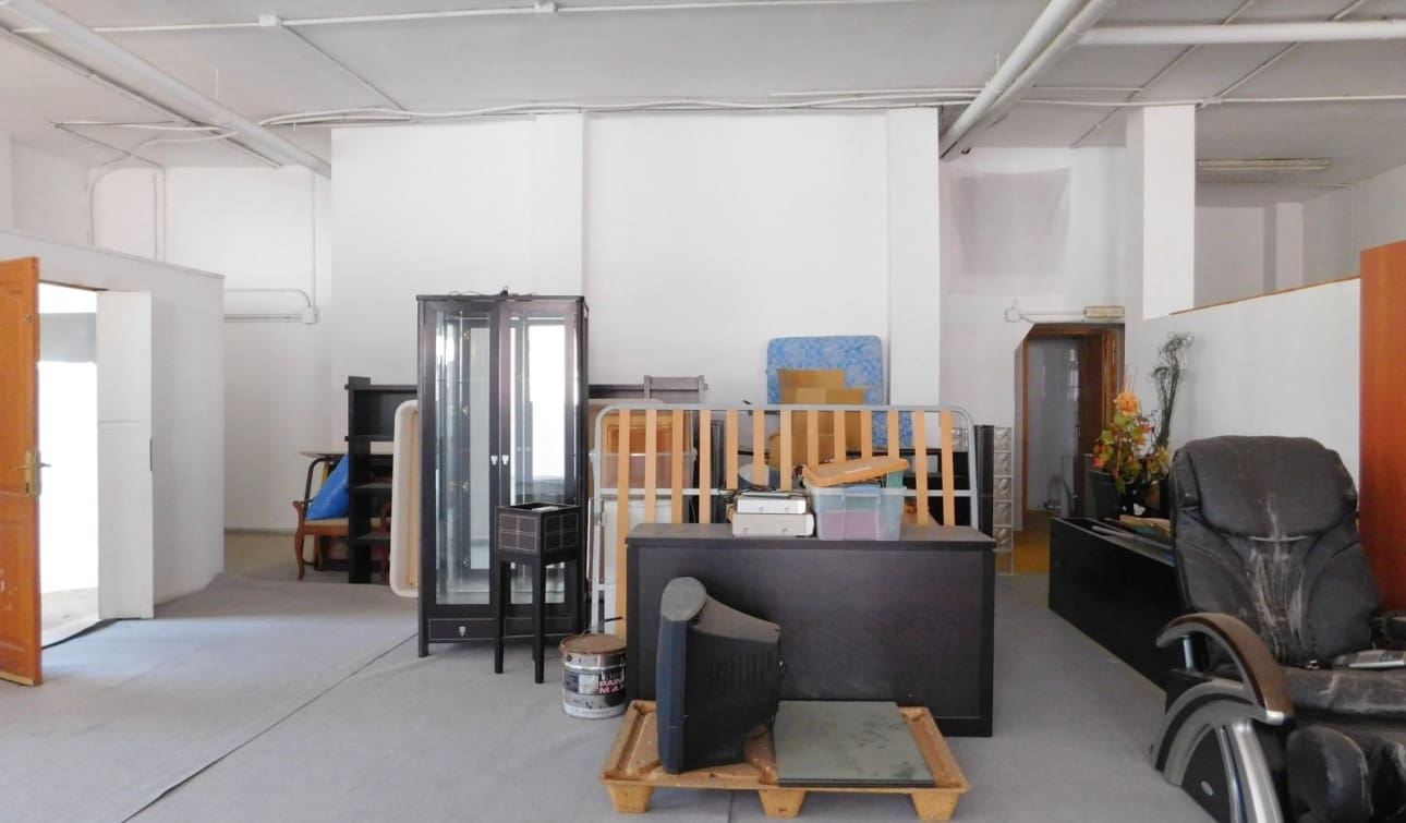 Kommersiell till salu i San Miguel de Salinas med pool - 160 000 € (Ref: 9223642)