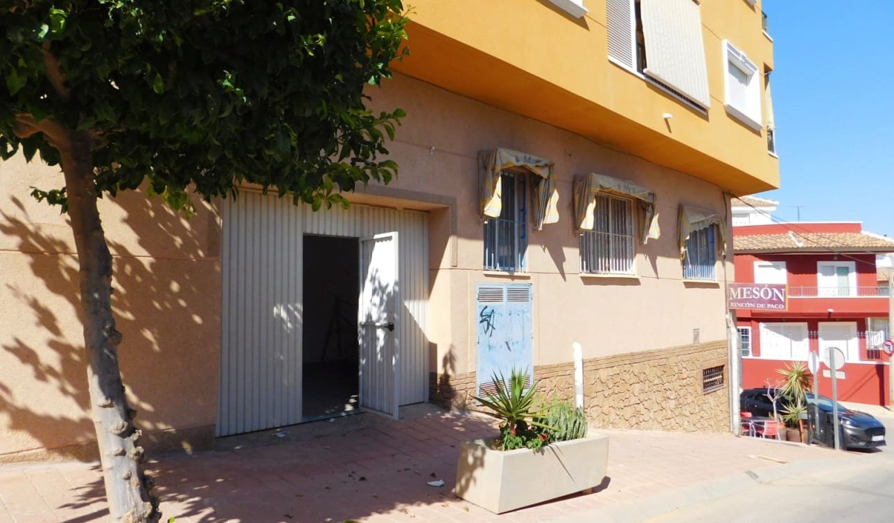 Kommersiell till salu i San Miguel de Salinas med pool - 160 000 € (Ref: 9223642)