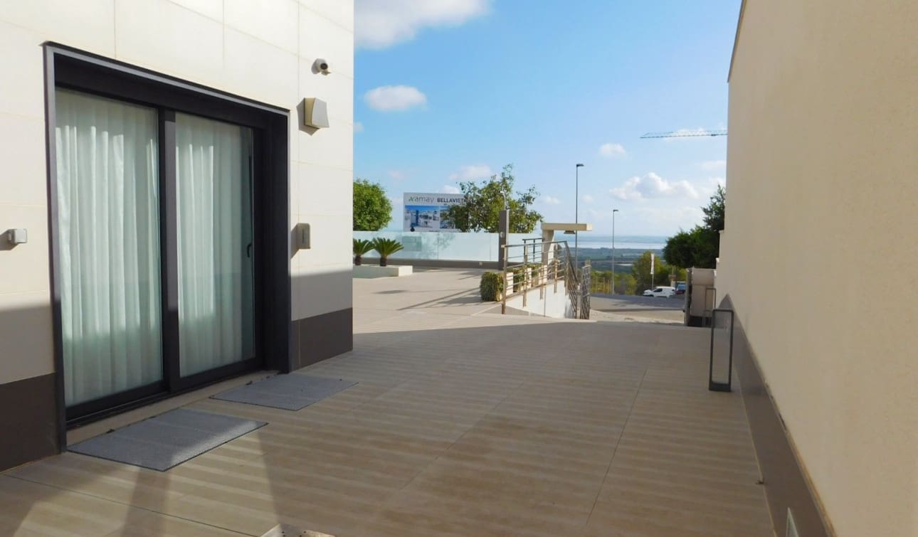 5 slaapkamer Villa te koop in San Miguel de Salinas met zwembad - € 849.000 (Ref: 9235298)