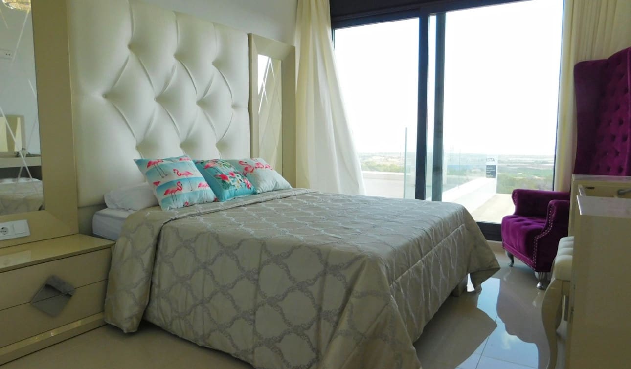 5 slaapkamer Villa te koop in San Miguel de Salinas met zwembad - € 849.000 (Ref: 9235298)