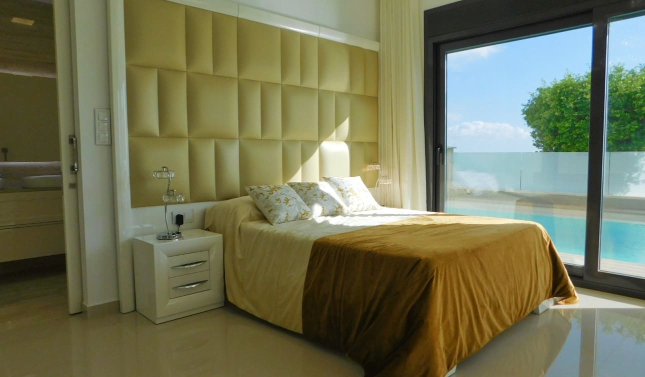 5 slaapkamer Villa te koop in San Miguel de Salinas met zwembad - € 849.000 (Ref: 9235298)