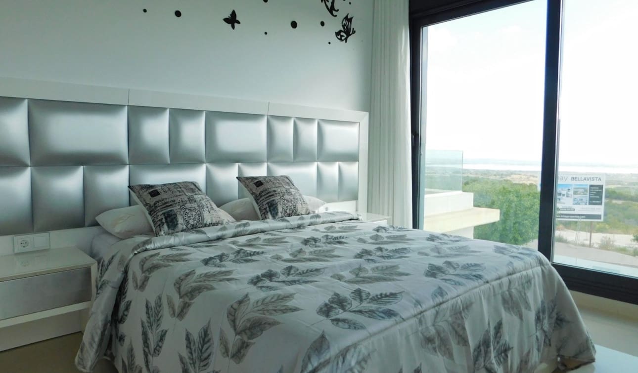 5 slaapkamer Villa te koop in San Miguel de Salinas met zwembad - € 849.000 (Ref: 9235298)