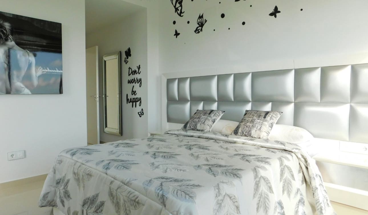 5 slaapkamer Villa te koop in San Miguel de Salinas met zwembad - € 849.000 (Ref: 9235298)