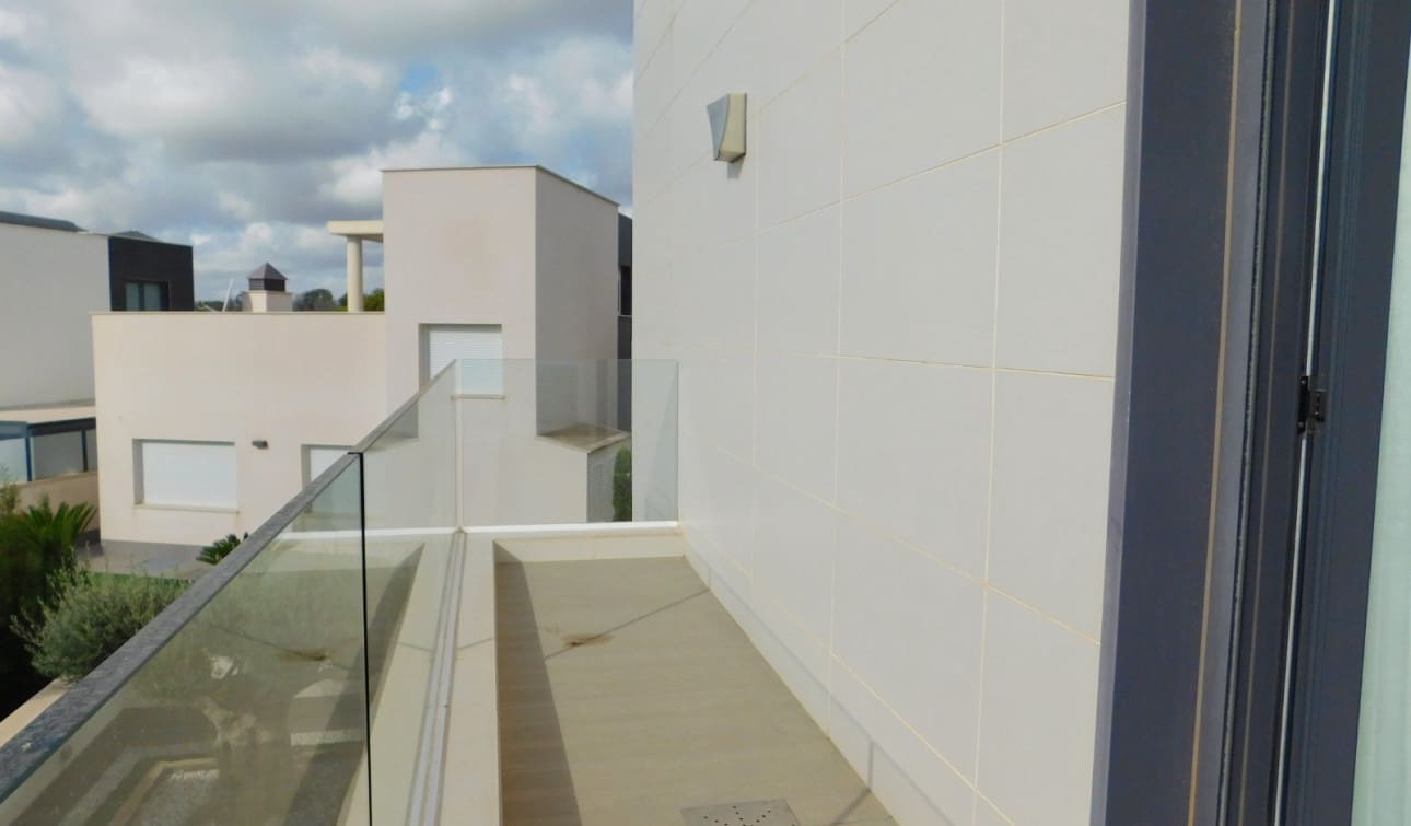 5 slaapkamer Villa te koop in San Miguel de Salinas met zwembad - € 849.000 (Ref: 9235298)