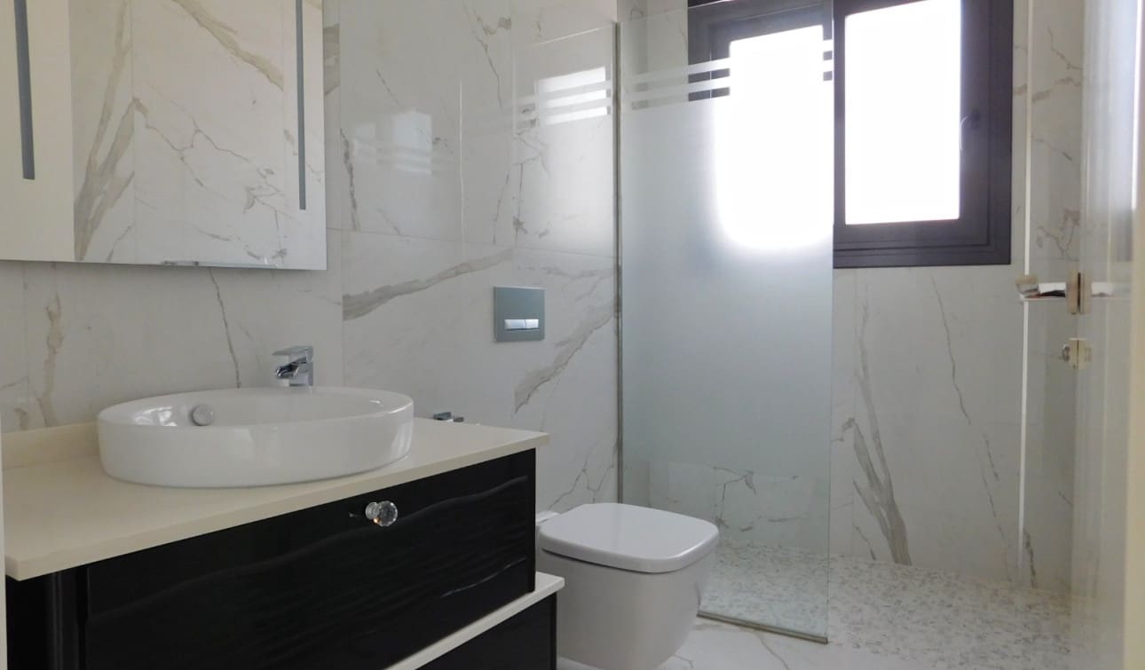 5 slaapkamer Villa te koop in San Miguel de Salinas met zwembad - € 849.000 (Ref: 9235298)