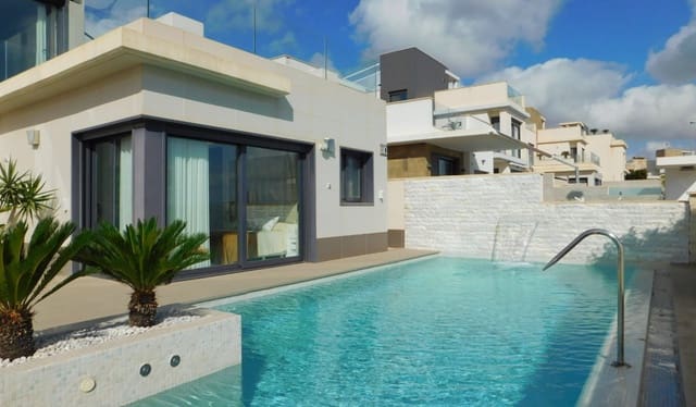 5 slaapkamer Villa te koop in San Miguel de Salinas met zwembad - € 849.000 (Ref: 9235298)