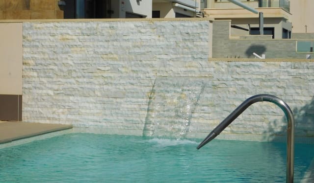 5 slaapkamer Villa te koop in San Miguel de Salinas met zwembad - € 849.000 (Ref: 9235298)