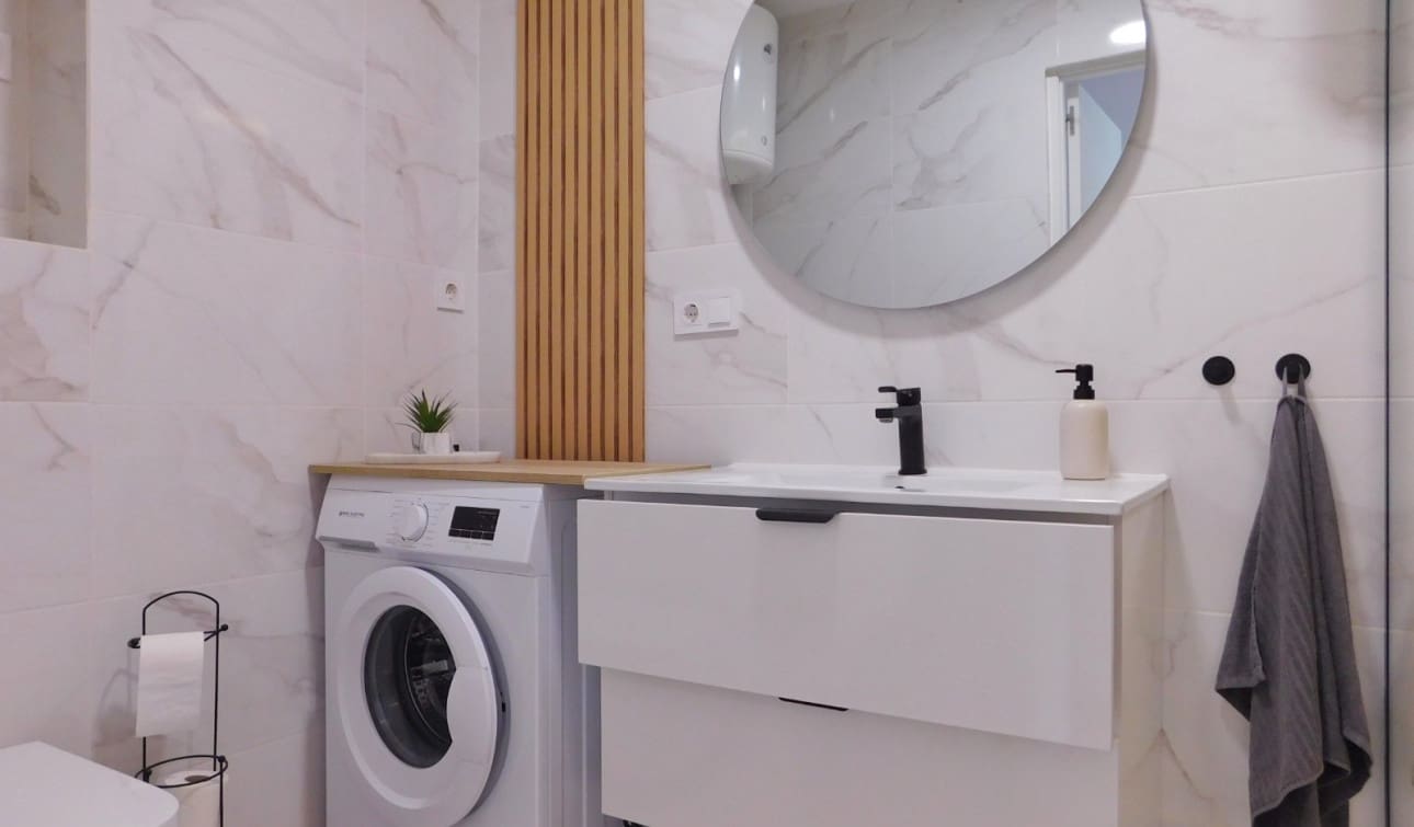 3 soverom Strandleiligheter til salgs i Torrevieja med svømmebasseng - € 229 000 (Ref: 9235299)