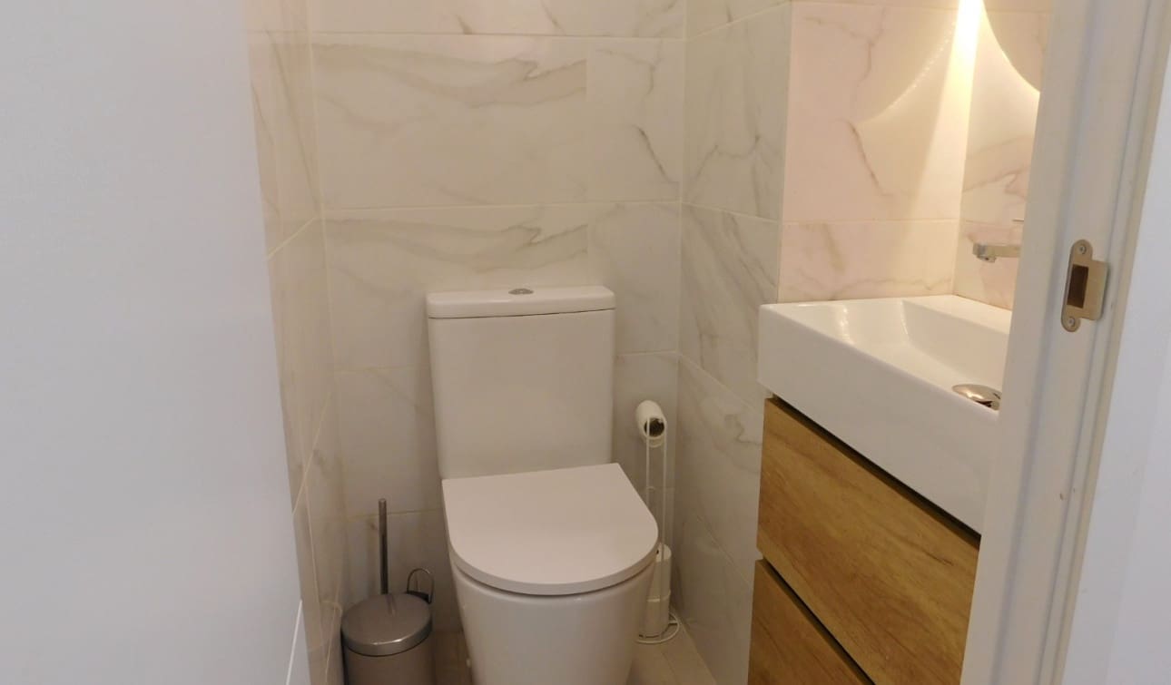 3 soverom Strandleiligheter til salgs i Torrevieja med svømmebasseng - € 229 000 (Ref: 9235299)