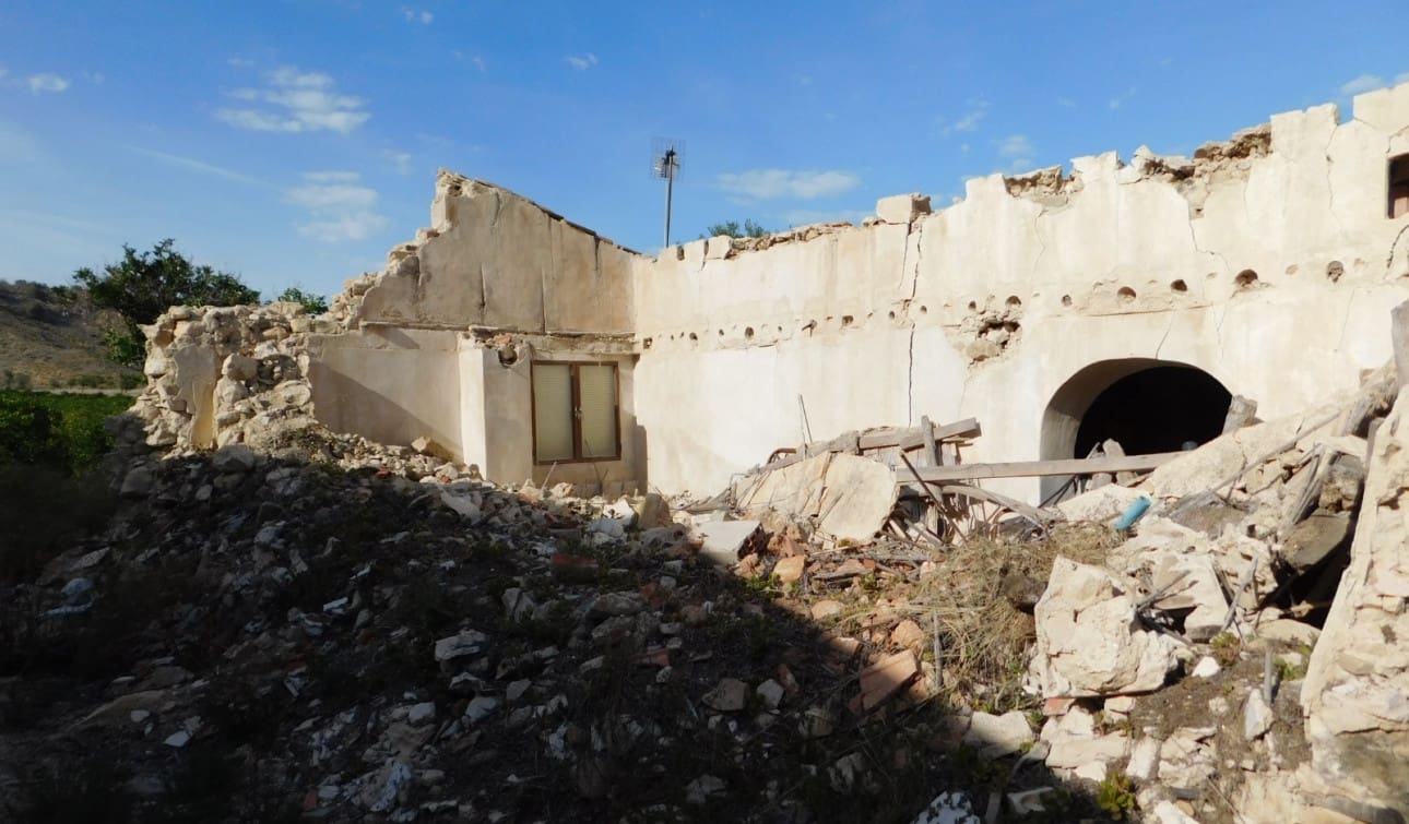 Rakentamaton maa myytävänä paikassa Torremendo - 235 000 € (Ref: 9258042)