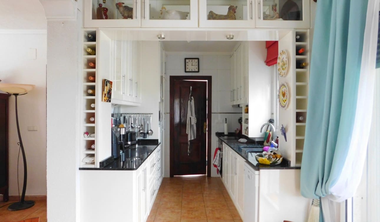 Chalet de 3 habitaciones en San Miguel de Salinas en venta con piscina garaje - 270.000 € (Ref: 9325171)