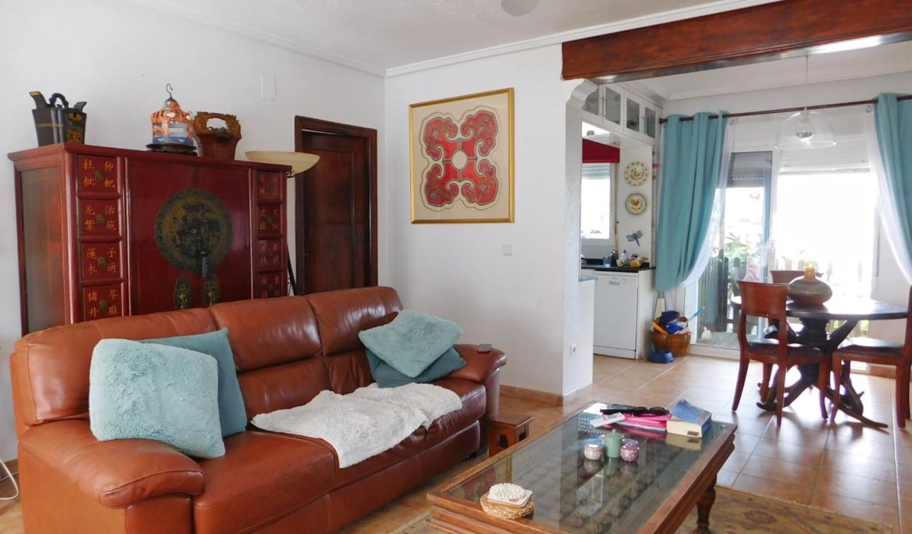 Chalet de 3 habitaciones en San Miguel de Salinas en venta con piscina garaje - 270.000 € (Ref: 9325171)