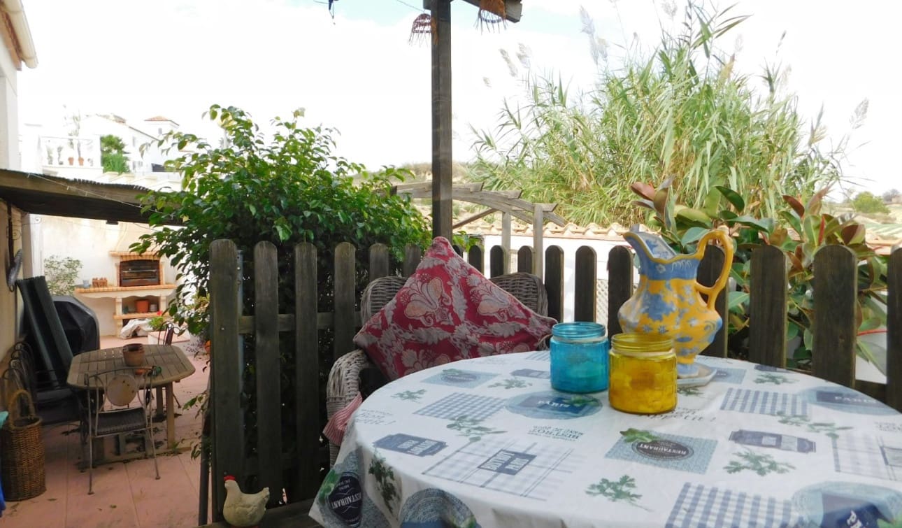 Chalet de 3 habitaciones en San Miguel de Salinas en venta con piscina garaje - 270.000 € (Ref: 9325171)