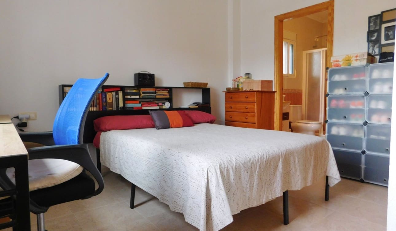 3 slaapkamer Villa te koop in Bigastro met zwembad - € 280.000 (Ref: 9325533)