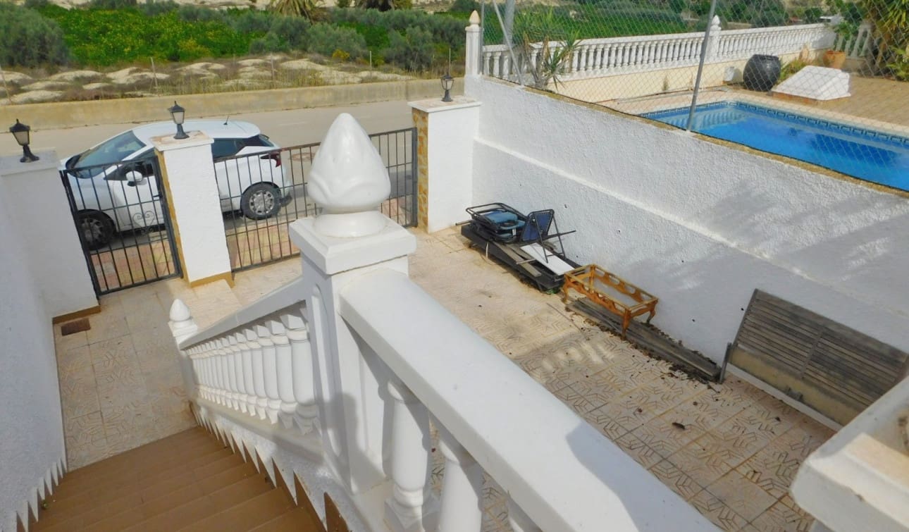 3 slaapkamer Villa te koop in Bigastro met zwembad - € 280.000 (Ref: 9325533)