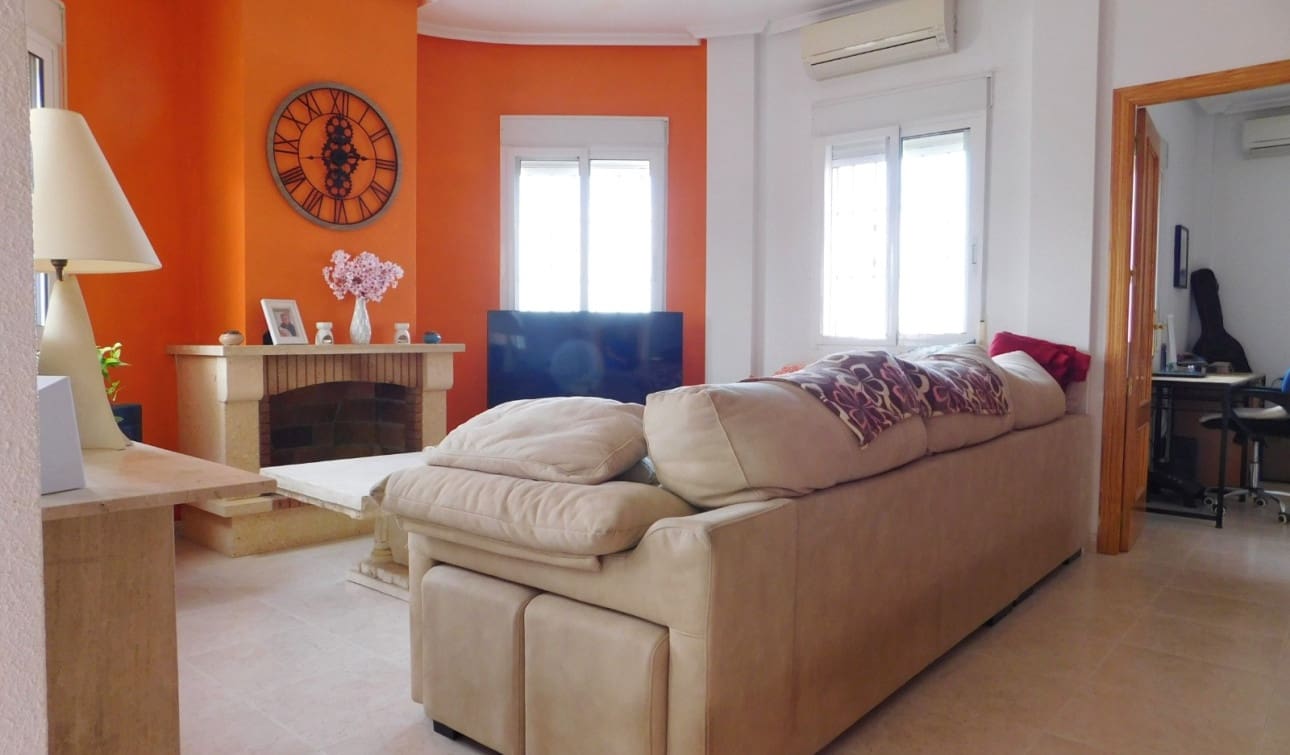 3 slaapkamer Villa te koop in Bigastro met zwembad - € 280.000 (Ref: 9325533)