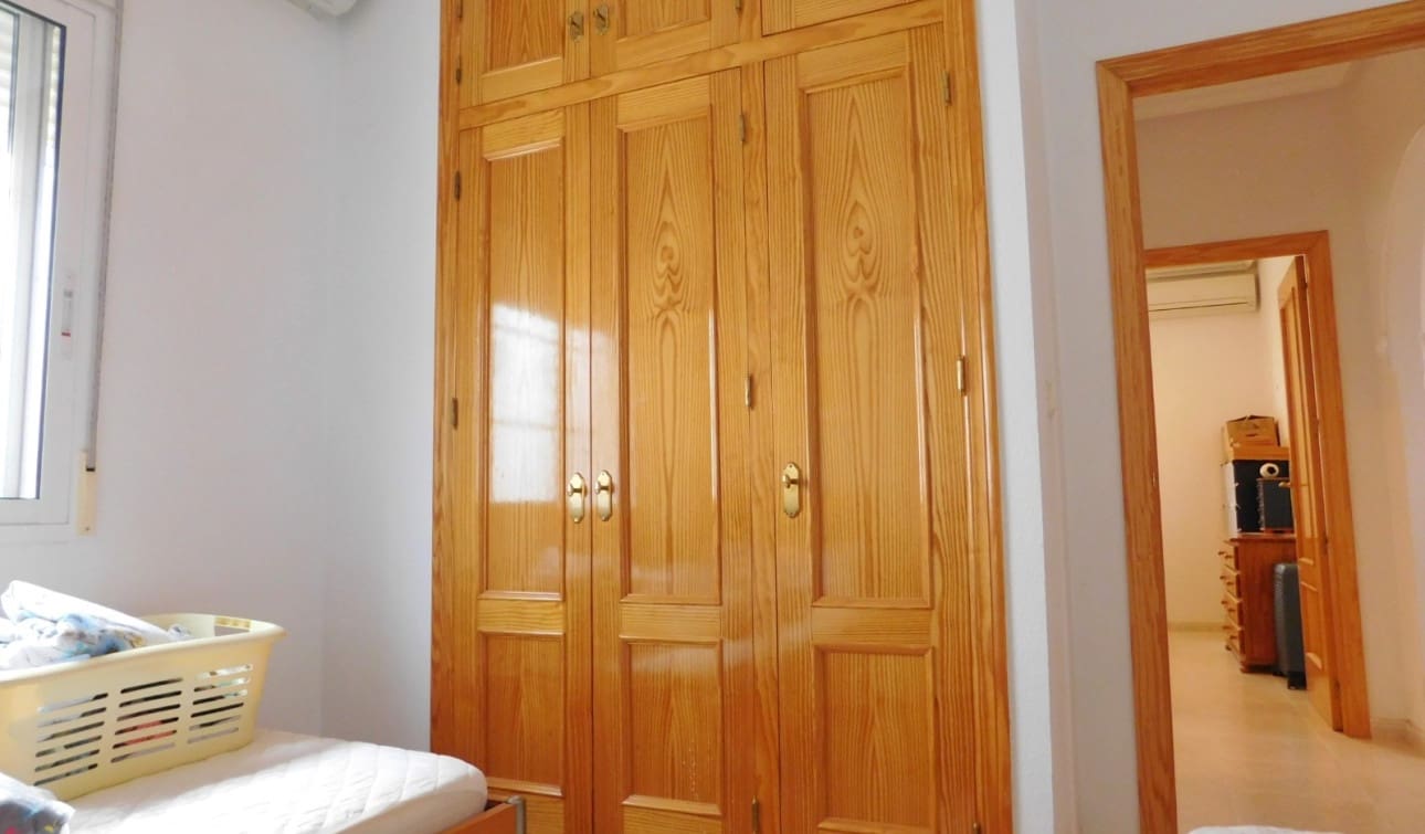 3 slaapkamer Villa te koop in Bigastro met zwembad - € 280.000 (Ref: 9325533)