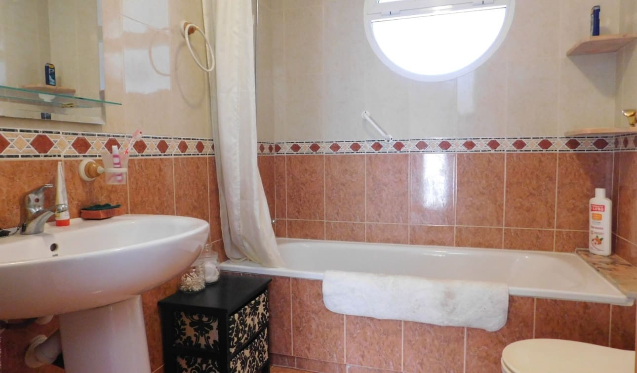 2 sypialnia Dom do wynajęcia w Torremendo z basenem garażem - 650 € (Ref: 9379956)