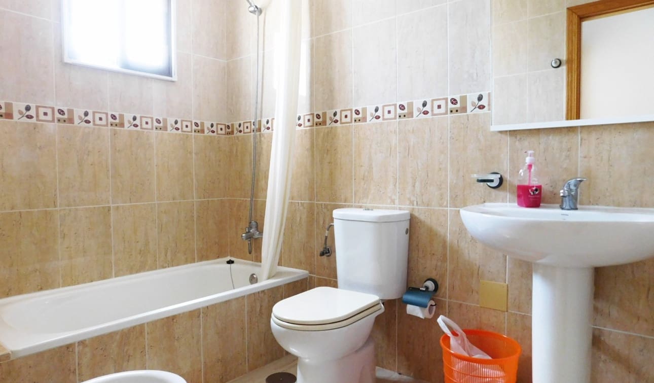 Apartamento de 2 habitaciones en San Miguel de Salinas en venta con piscina garaje - 100.000 € (Ref: 9394284)