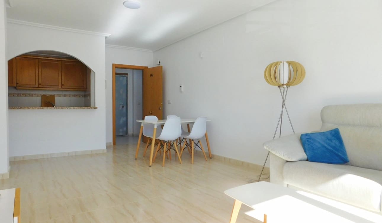 Apartamento de 2 habitaciones en San Miguel de Salinas en venta con piscina - 125.000 € (Ref: 9394284)