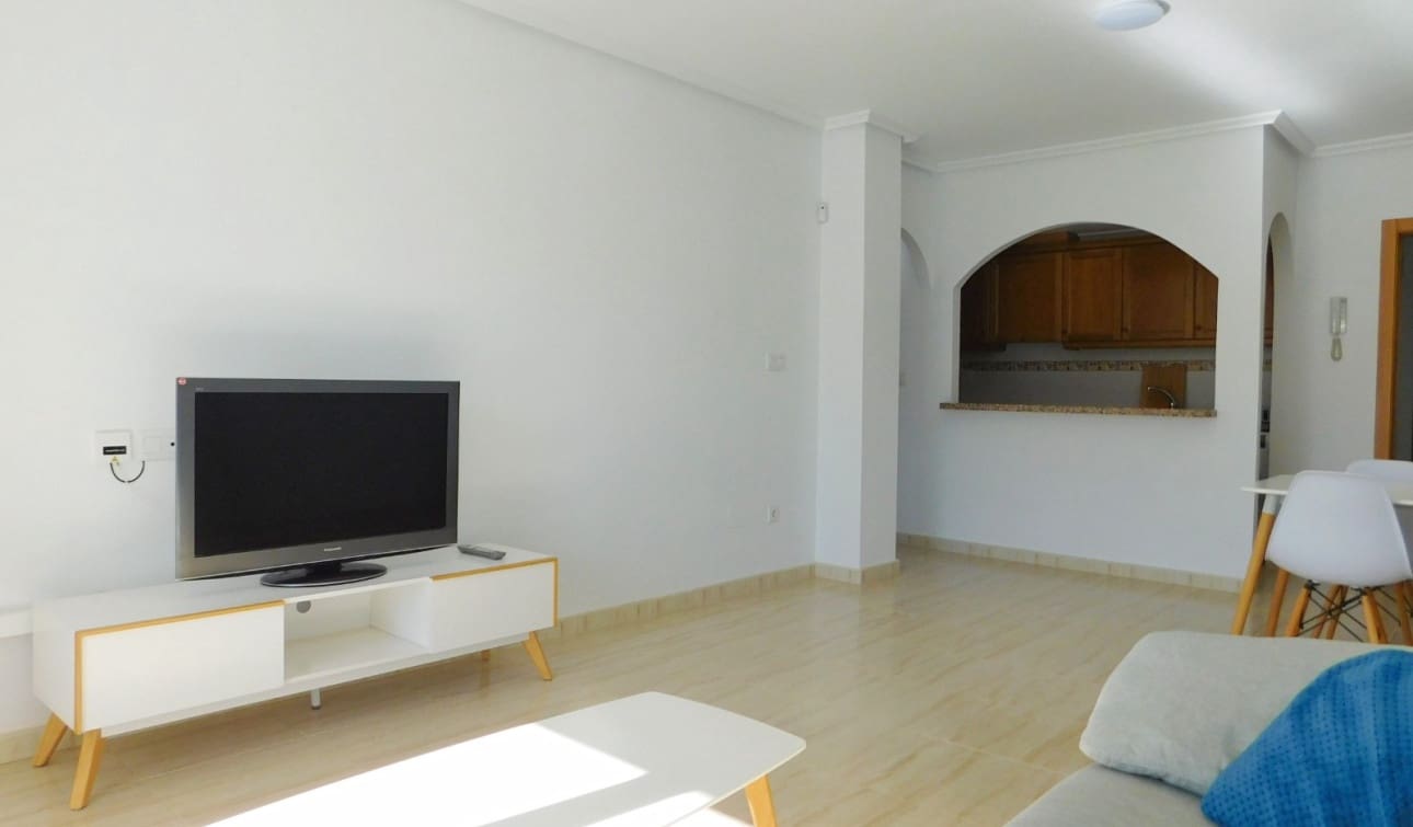 Apartamento de 2 habitaciones en San Miguel de Salinas en venta con piscina - 125.000 € (Ref: 9394284)