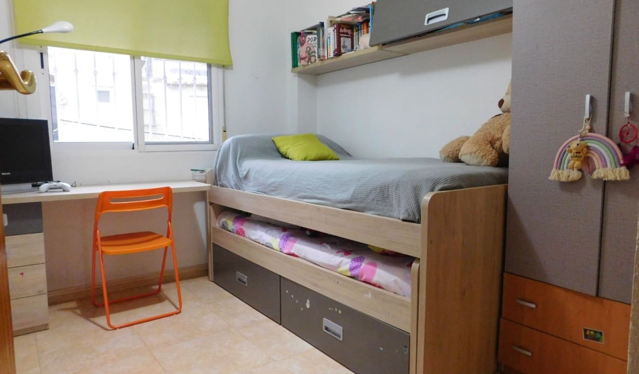 2 bedroom Apartment for sale in Torremendo with pool garage - € 112,000 (Ref: 9546986)