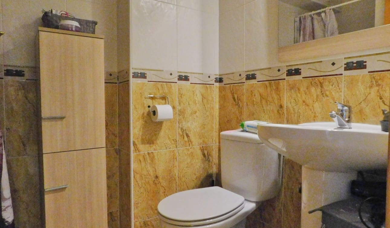 2 bedroom Apartment for sale in Torremendo with pool garage - € 112,000 (Ref: 9546986)