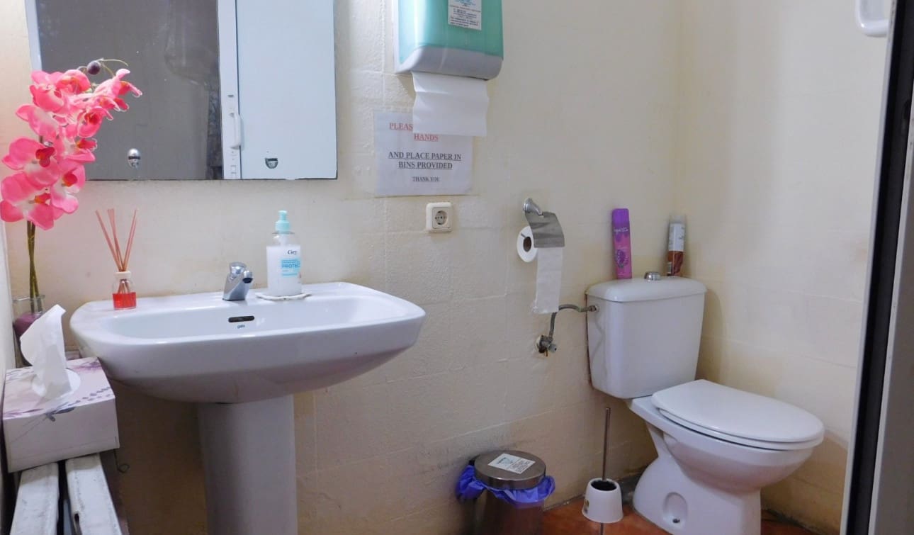 Local Comercial en San Miguel de Salinas en venta con piscina - 147.000 € (Ref: 9584636)