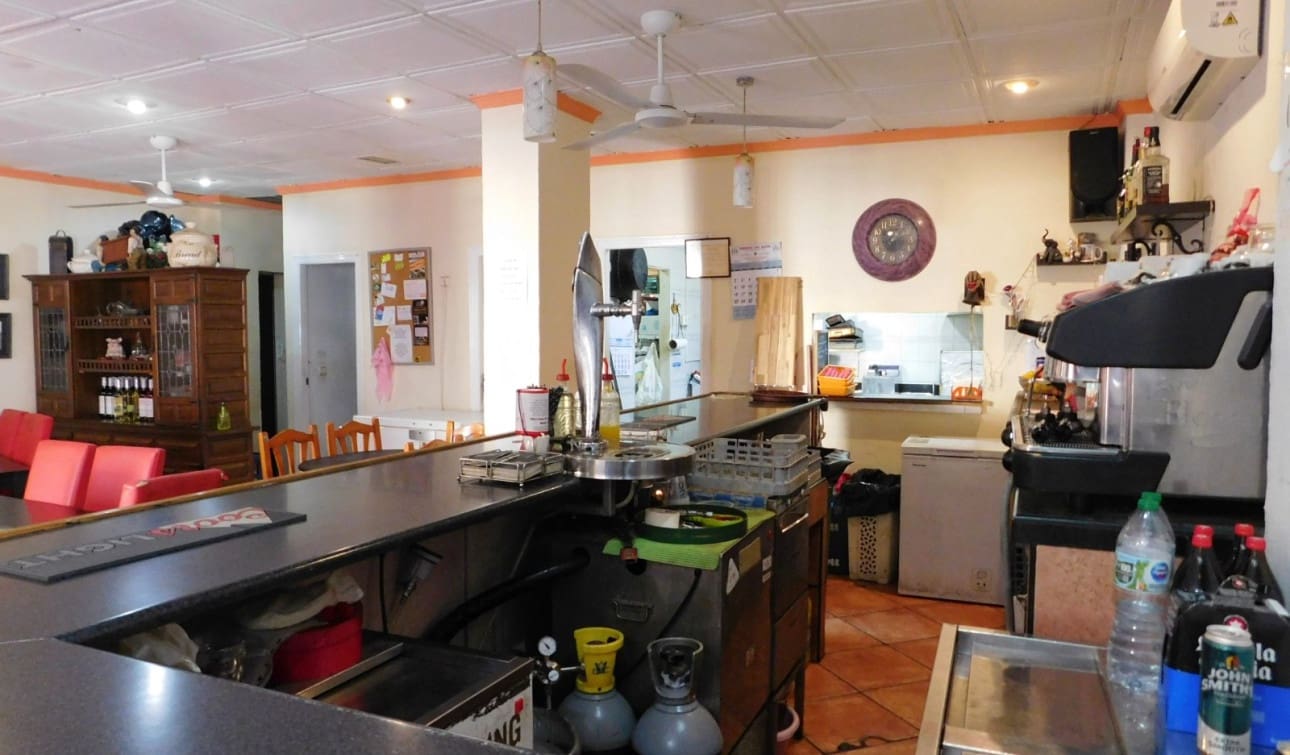 Local Comercial en San Miguel de Salinas en venta con piscina - 147.000 € (Ref: 9584636)