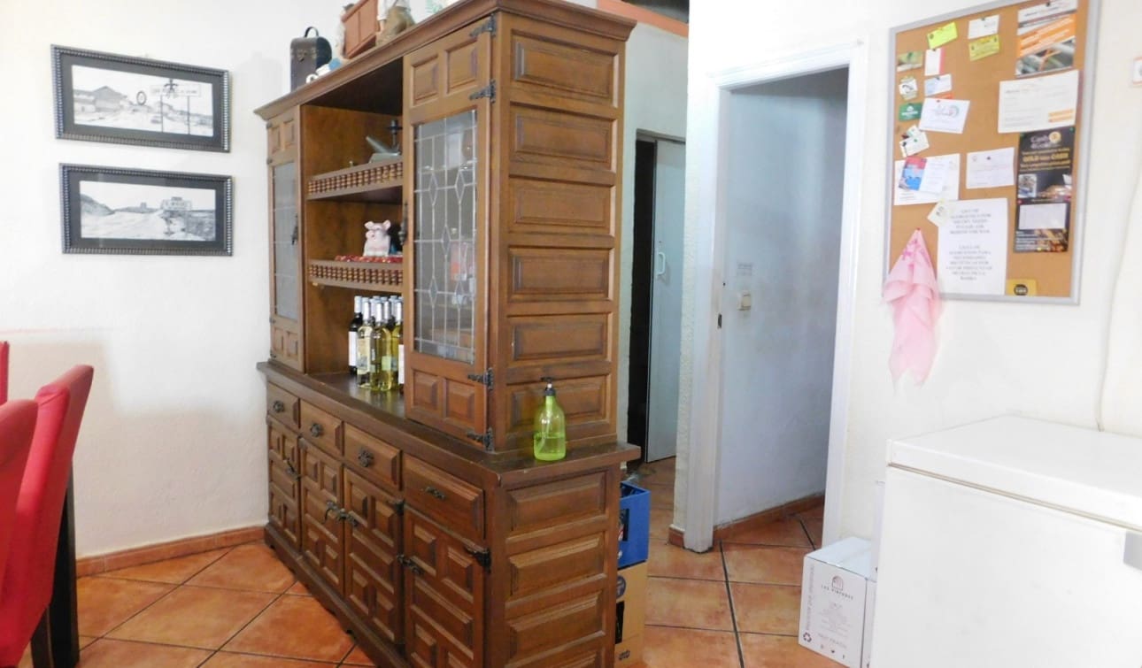 Local Comercial en San Miguel de Salinas en venta con piscina - 147.000 € (Ref: 9584636)