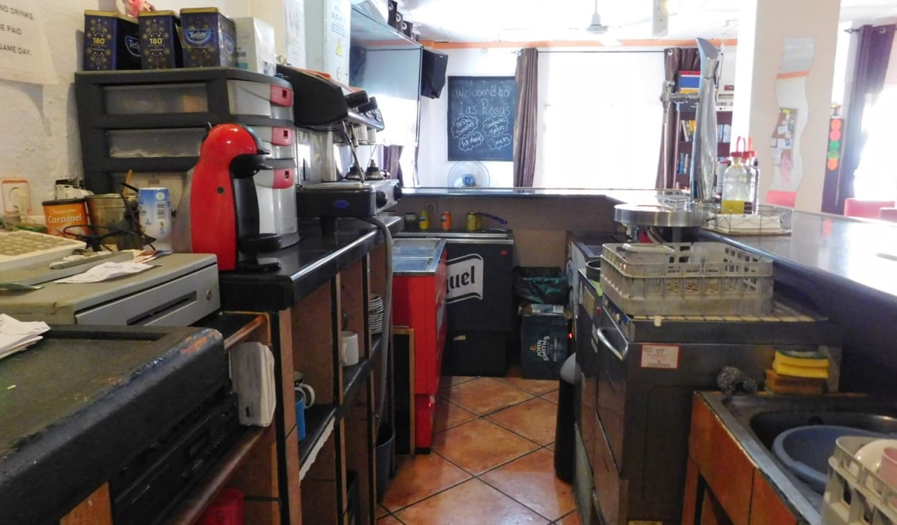 Local Comercial en San Miguel de Salinas en venta con piscina - 147.000 € (Ref: 9584636)