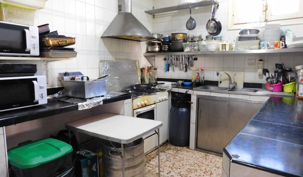 Local Comercial en San Miguel de Salinas en venta con piscina - 147.000 € (Ref: 9584636)