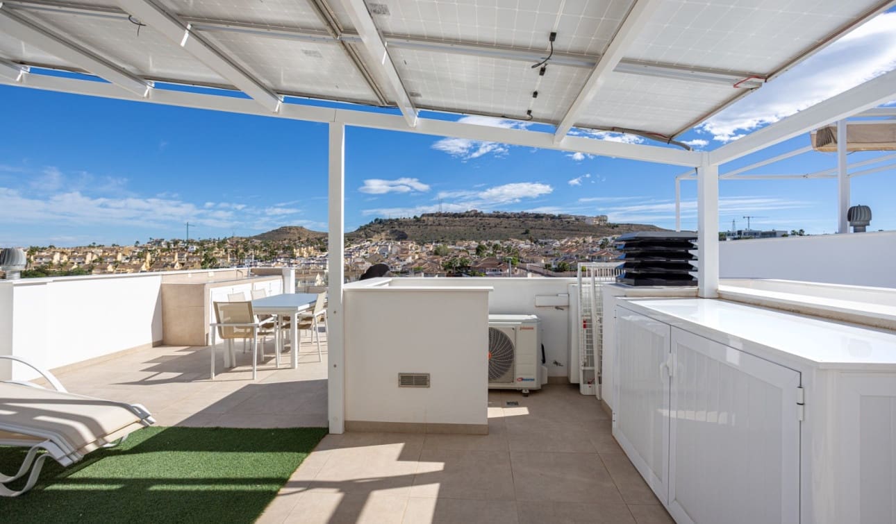 3 sypialnia Dom na sprzedaż w Benijofar z basenem - 439 900 € (Ref: 9618475)