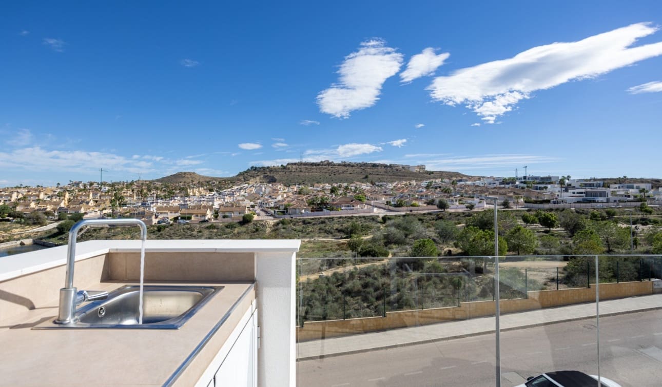 3 sypialnia Dom na sprzedaż w Benijofar z basenem - 439 900 € (Ref: 9618475)