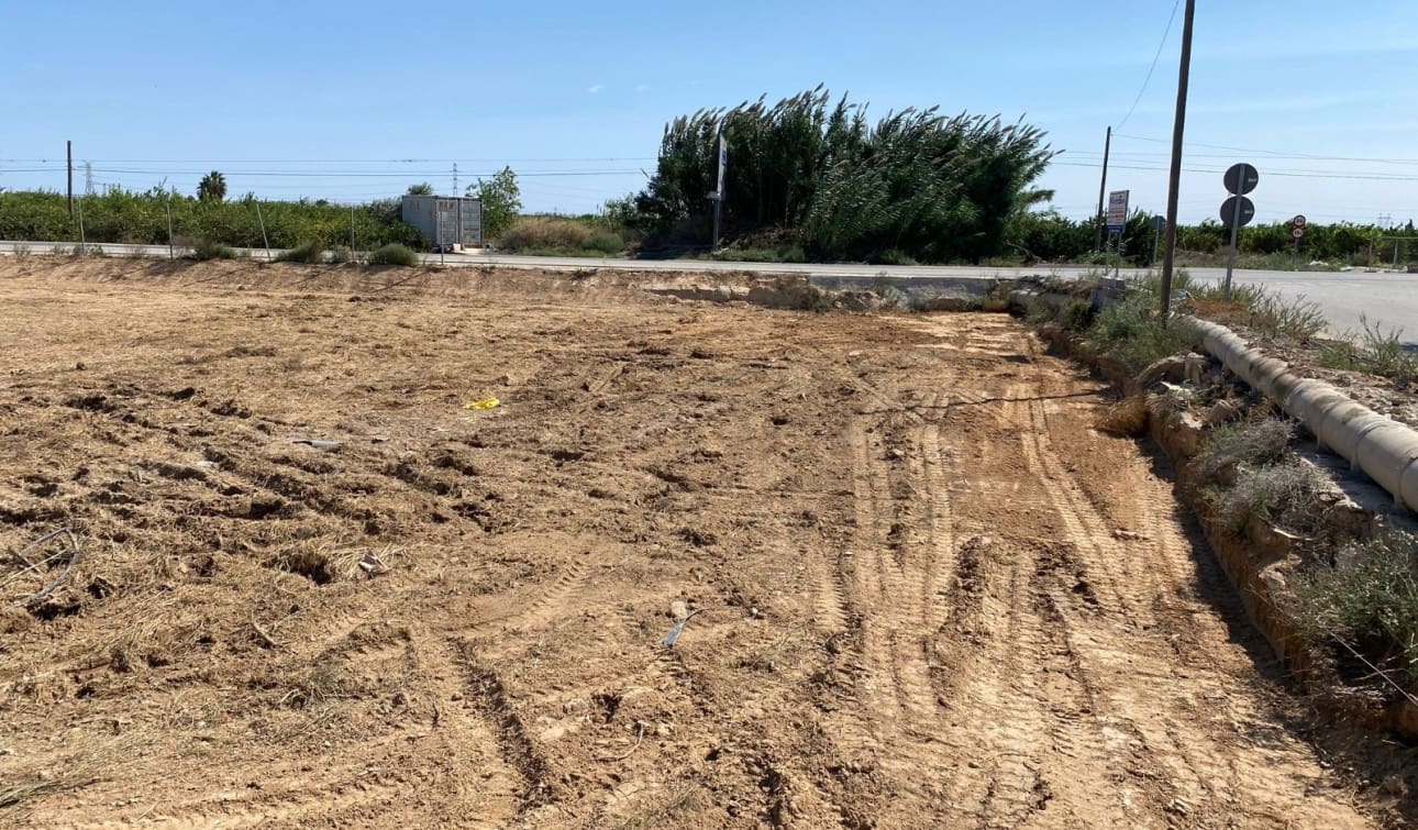 Quinta/Casa Rural para venda em San Miguel de Salinas com piscina - 99 000 € (Ref: 9685607)