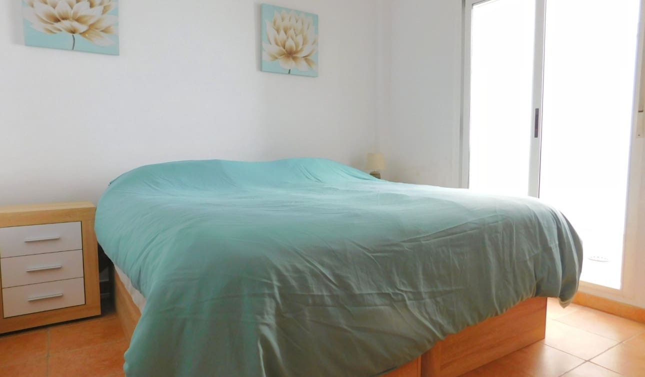 2 bedroom Apartment for sale in Torremendo with pool - € 110,000 (Ref: 9691646)