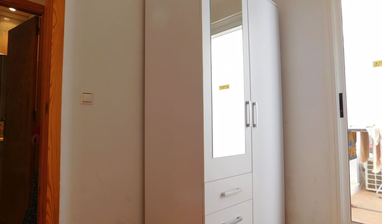 2 bedroom Apartment for sale in Torremendo with pool - € 110,000 (Ref: 9691646)